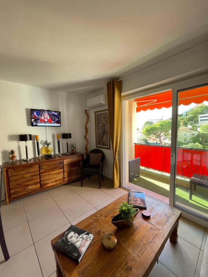 Charmant 2 Pieces Vue Sur Mer Et Monte-Carlo A Roquebrune Cap Martin Dış mekan fotoğraf